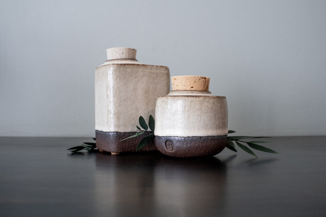 Pure Line Ceramic Urn