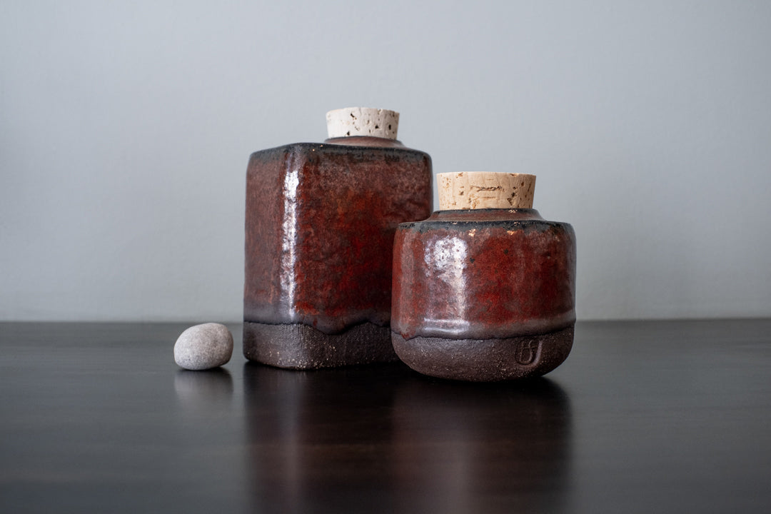 Pure Line Ceramic Urn